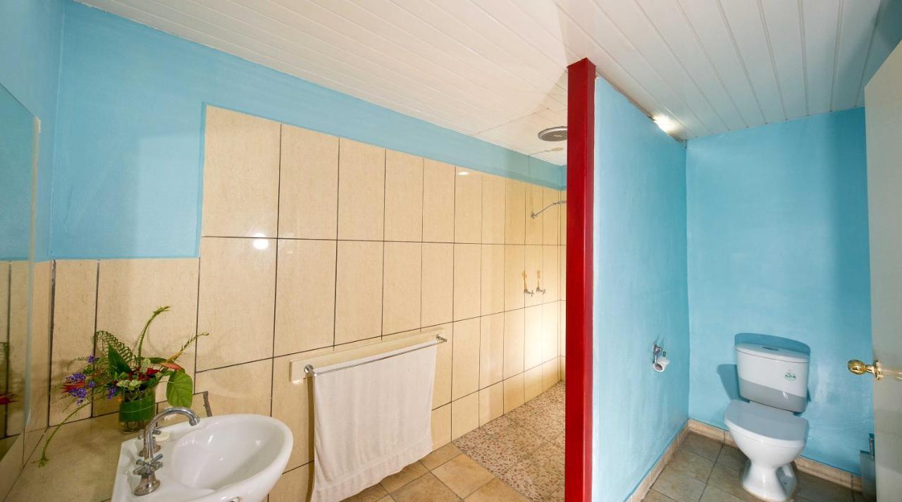 Хостел Retreat Seaside Порт-Вила Экстерьер фото